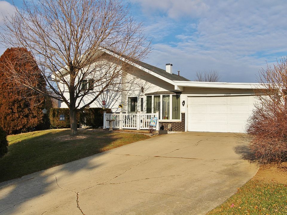 1st image of 23929 Lakeview Dr