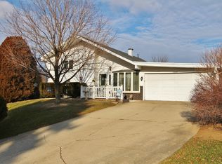 23929 Lakeview Dr, Minooka, IL 60447