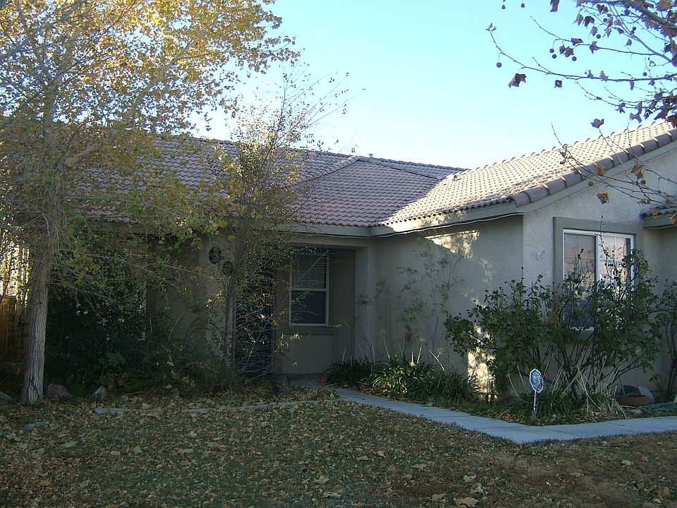 2nd image of 3760 Las Palmas Ave