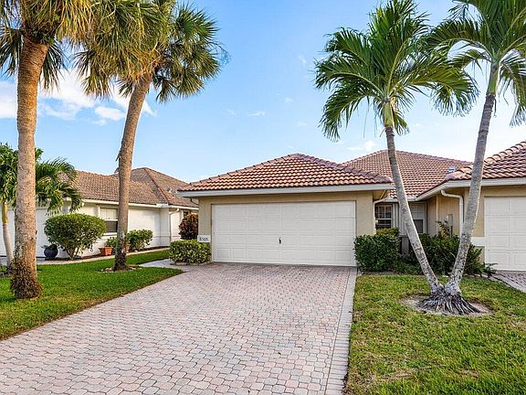 2nd image of 5505 Grande Palm Circle