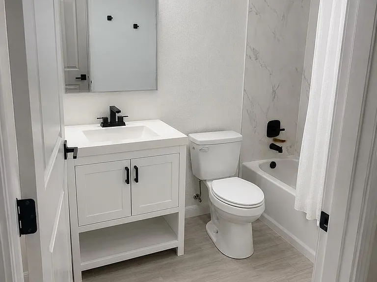 907 Antigua Ave — Photo 15
