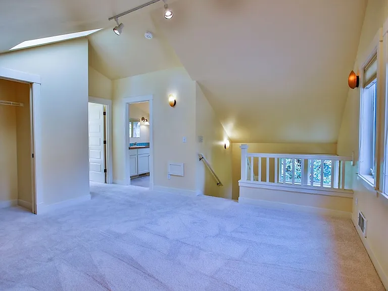 1086 Village Loop — Photo 24