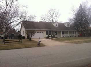 703 Dodson Dr E, Urbana, IL