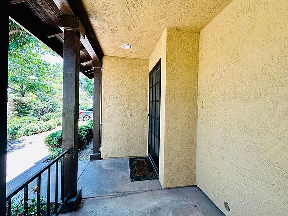 4th image of 455 Whispering Willow Dr