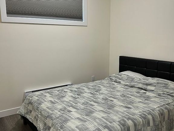 3rd image of 156 Stromberg Cres #B