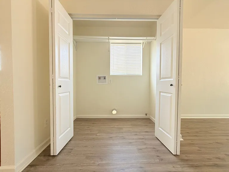 8409 Columbus Ave — Photo 12