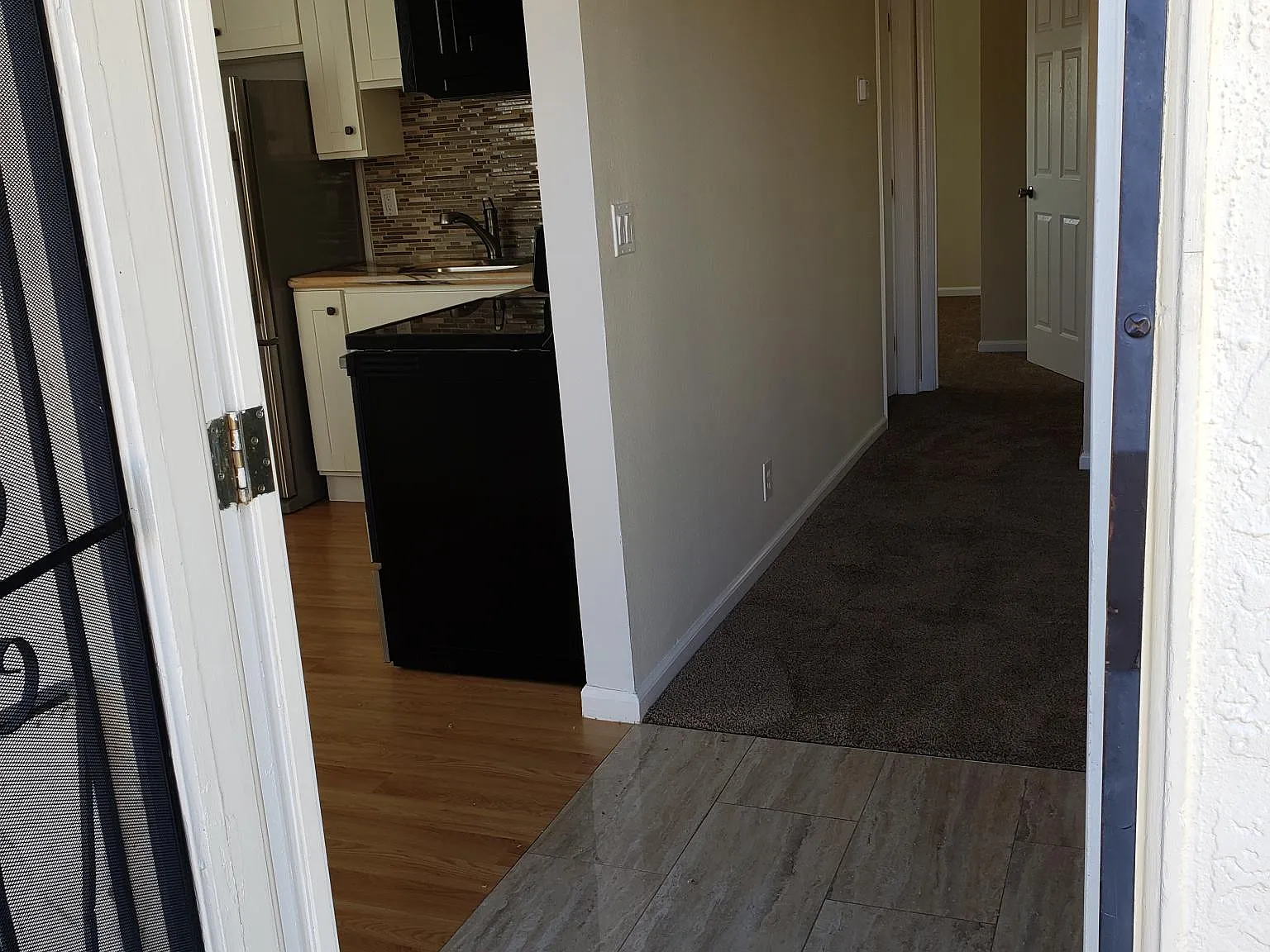 2 bed, 950 sqft, $2,800 — Photo 3