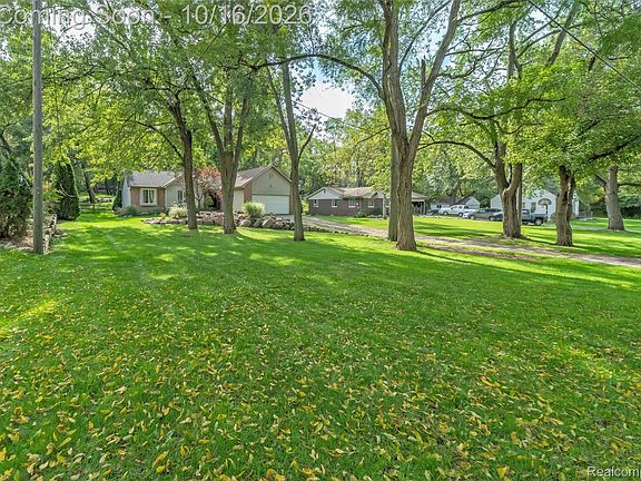 2nd image of 3175 Judah Rd