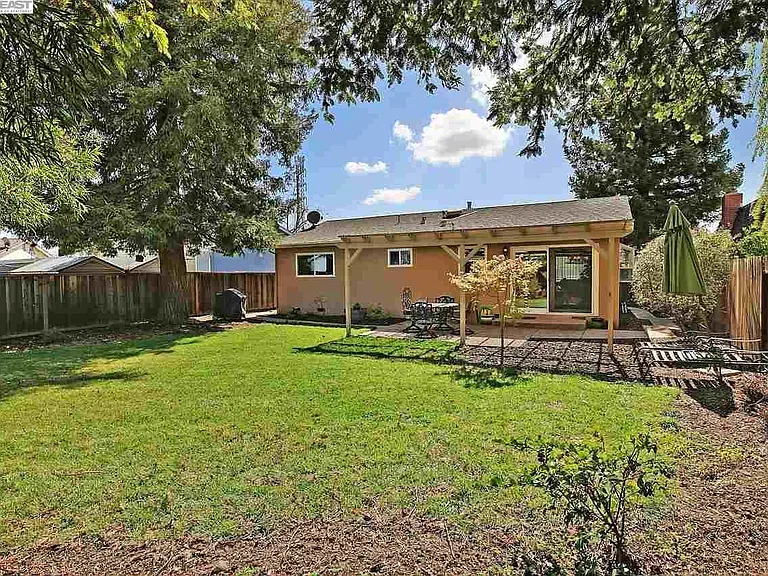 1234 Heather Ln — Photo 25