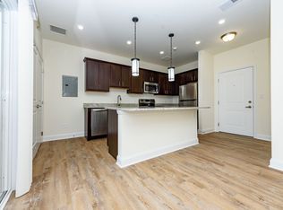 1040 Broadway #305, Rensselaer, NY 12144