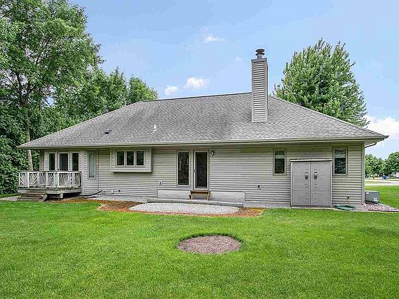 3rd image of 1266 Deer Haven Dr
