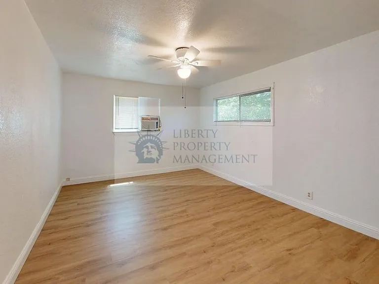 10051 E Lyons Rd — Photo 13