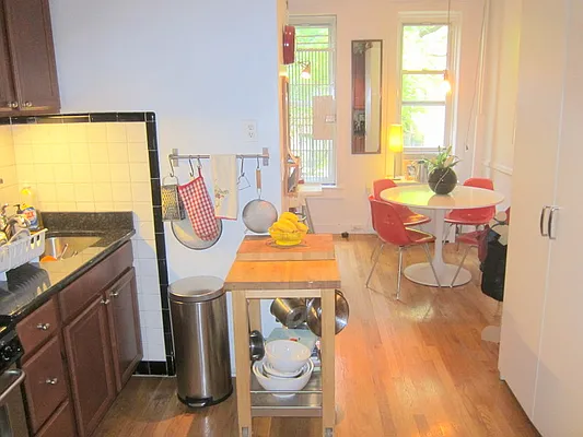 Rented by Chartwell Manhattan Realty | media 5