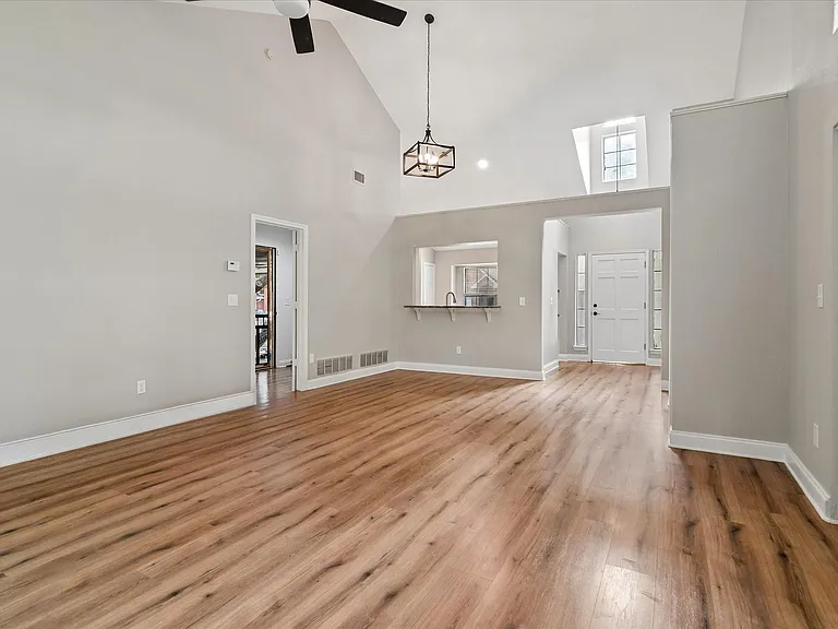 508 Glenn Ln — Photo 4