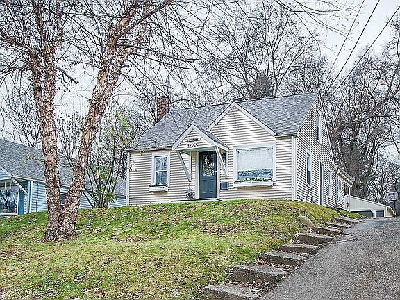 3731 Yale Ave NW, Canton