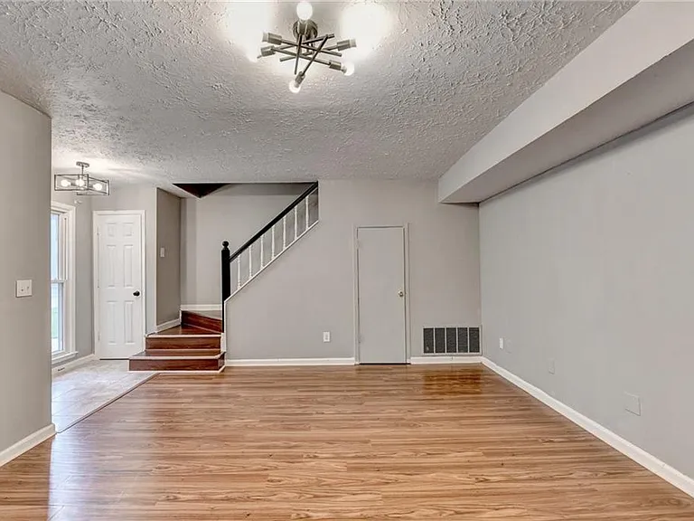 1181 Izod Ct — Photo 10