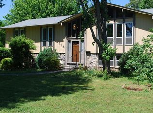 8705 Farmington Dr, Knoxville, TN 37923