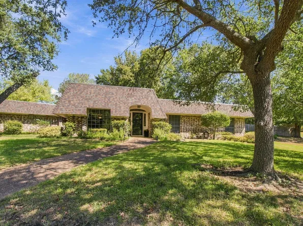 3009 Crestwood Ln, Kilgore, TX 75662
