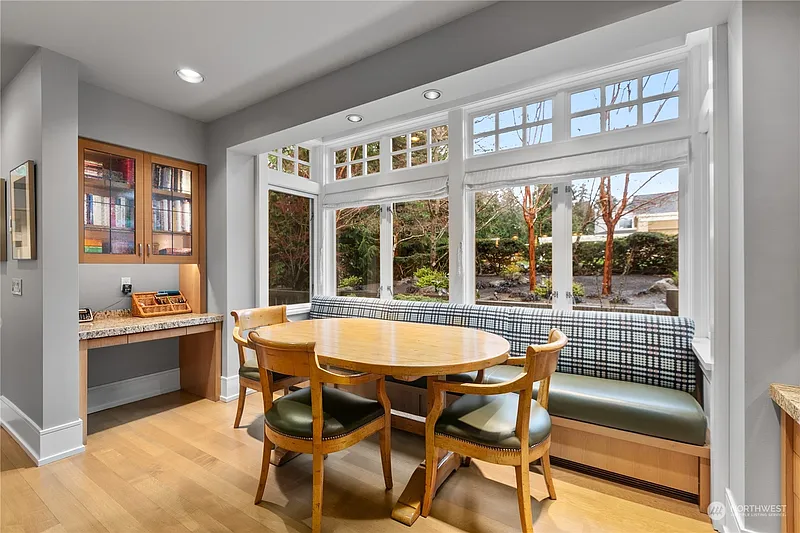Thumbnail 12