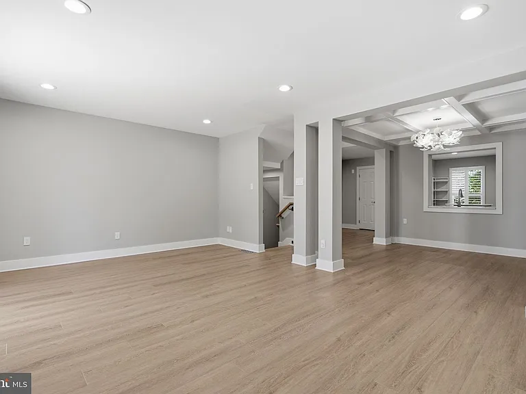 12087 Edgemere Cir — Photo 13