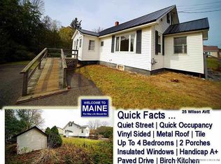 25 Wilson Ave, Houlton, ME 04730
