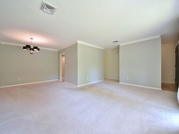 3rd image of 12401 Cohasset Ln
