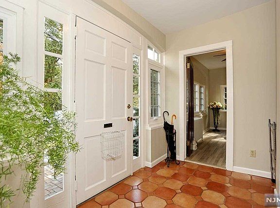 2nd image of 328 Harold Ave