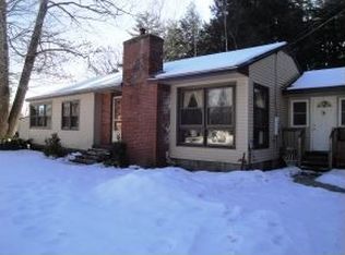 61 Crescent St, Hill, NH 03243