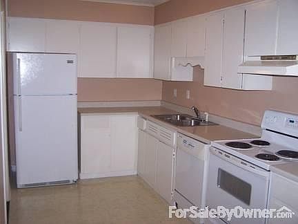 2nd image of 115 Hermitage Woods Dr