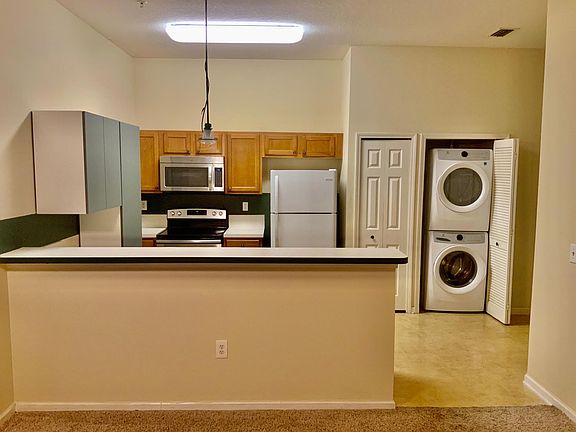 5th image of 6099 Maggies Cir Unit 105