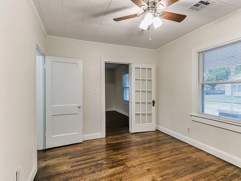 625 W Dewey St — Photo 17