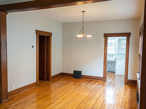 5th image of 1416 Plum St