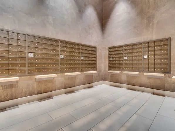 9 West 31st Street image 3 of 15