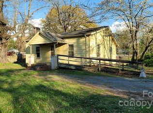 145 Wallace St, Rutherfordton, NC 28139