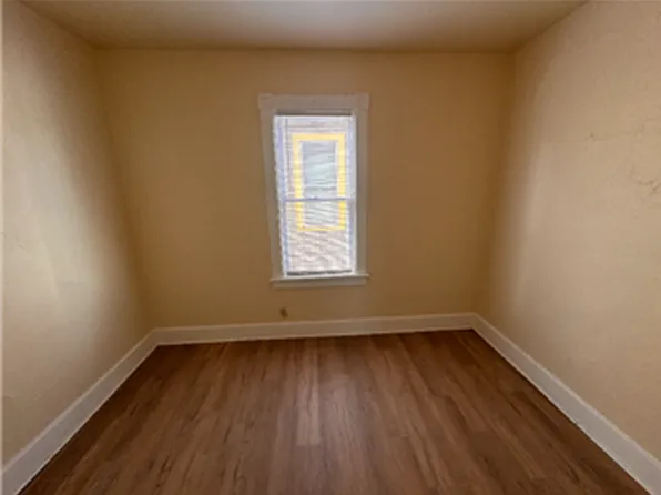 2006 W Lincoln Ave, Milwaukee, WI