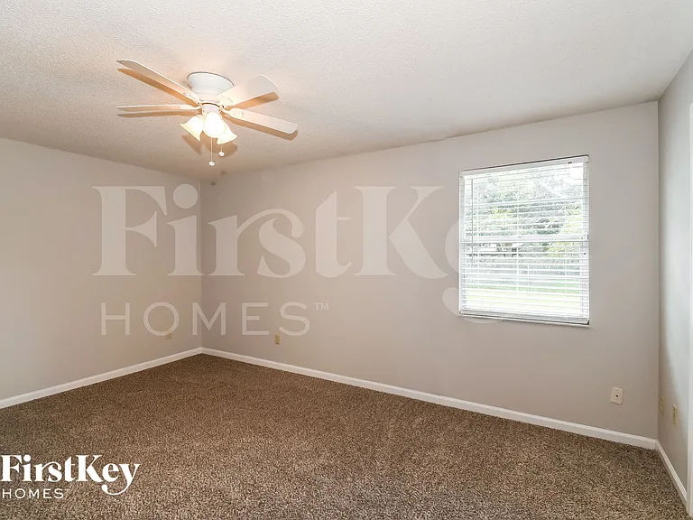 8102 Birds Foot Ln — Photo 6
