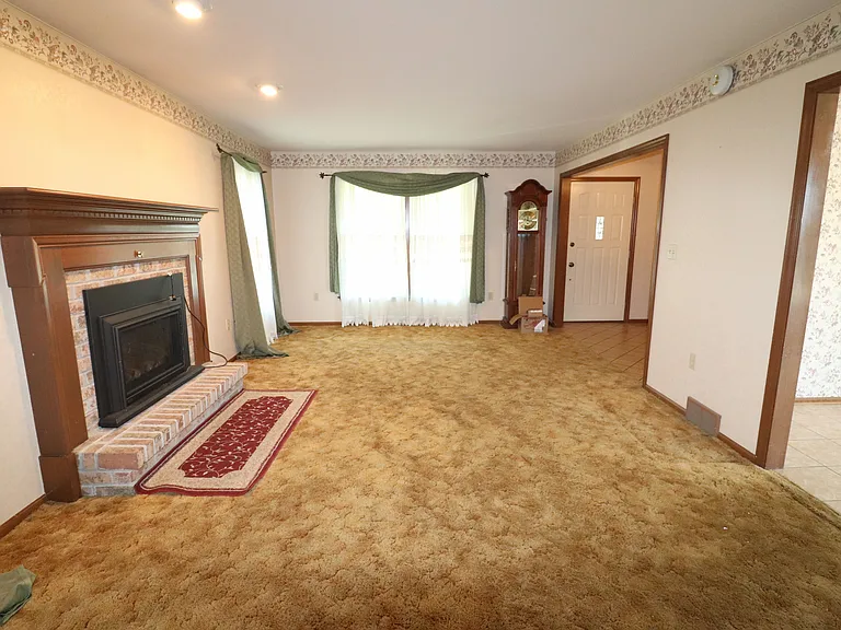 2130 W Main St — Photo 5