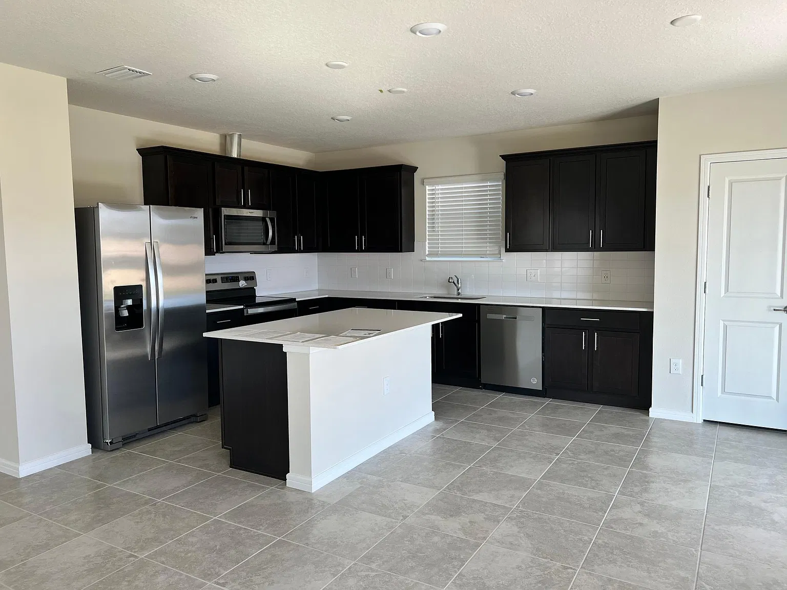 2130 Charming Ave — Photo 3