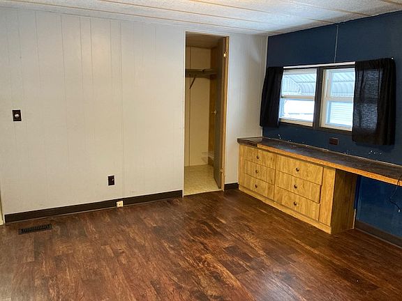 4th image of 3200 Water St Lot 31