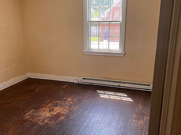 3rd image of 1304 Chambers St