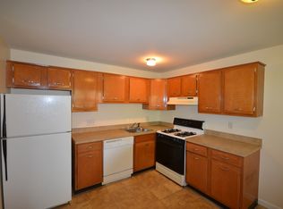 40 Edgelawn Ave APT 5, North Andover, MA 01845