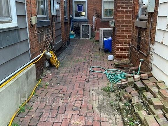 2nd image of 1202 Penn St