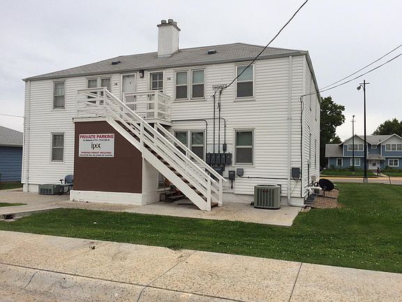 2nd image of 713 W 25th St APT B