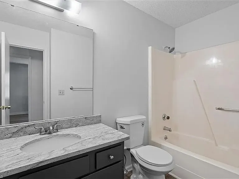 5643 Hornaday Rd #E — Photo 15