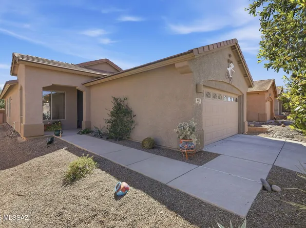 461 W Astruc Dr, Green Valley, AZ 85614