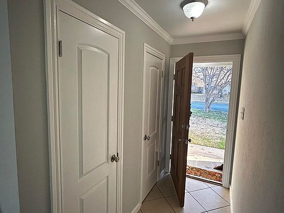 2nd image of 602 Janann St