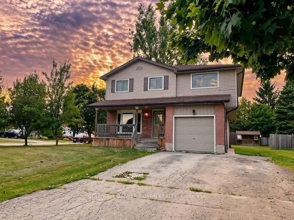 56 Edward St, Mapleton, ON N0G 1P0