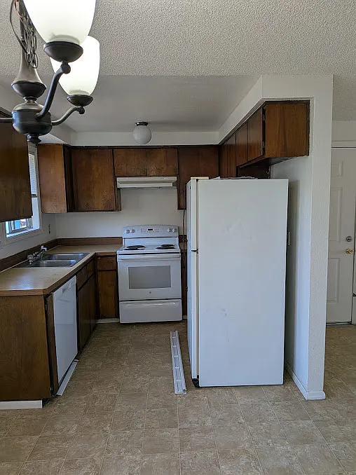2 bed, 790 sqft, $1,150 — Photo 2