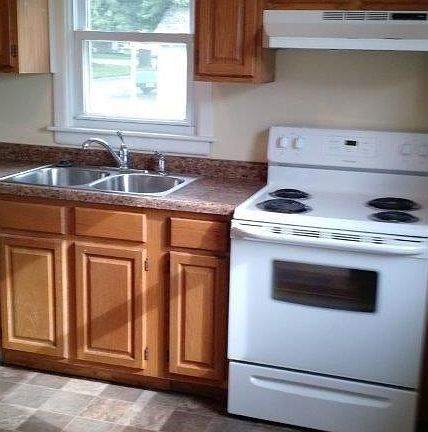 4th image of 308 S Freeman St
