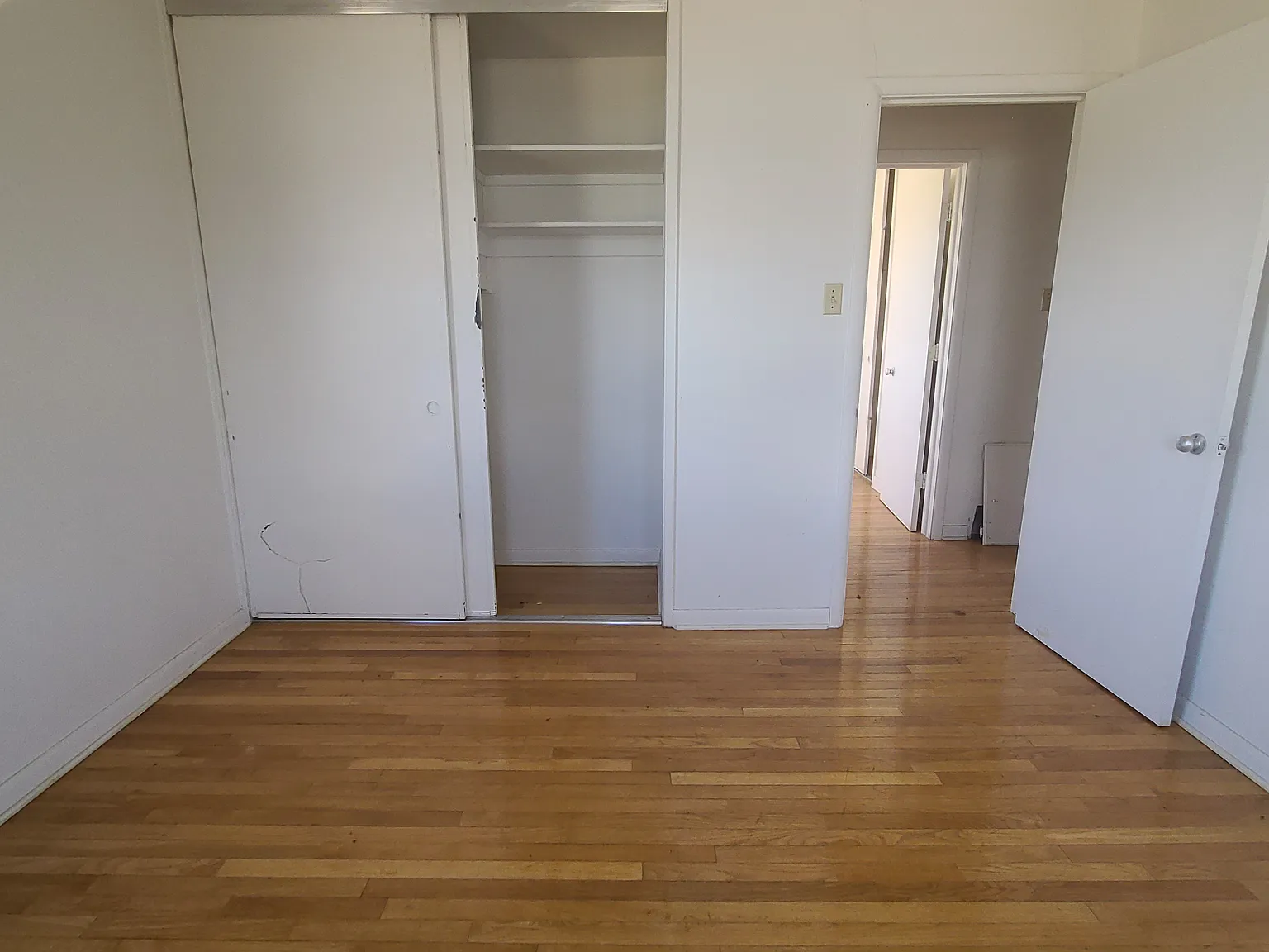 4 bed, 1226 sqft, $895 — Photo 4